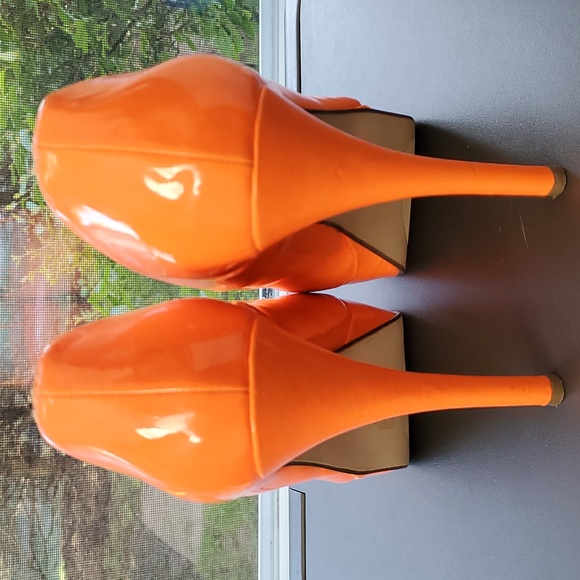 Patent leather platforms - Picture 3 of 5